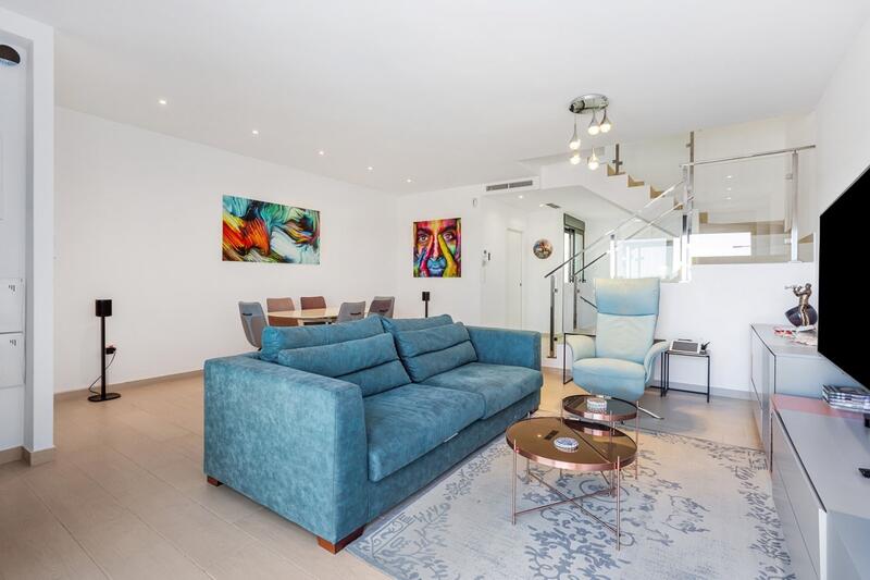 3 bedroom Townhouse for sale
