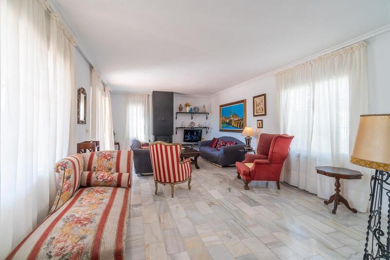 8 sovrum Villa till salu