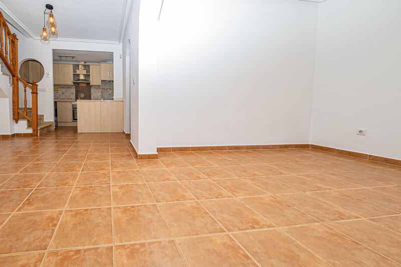 2 Cuarto Villa en venta