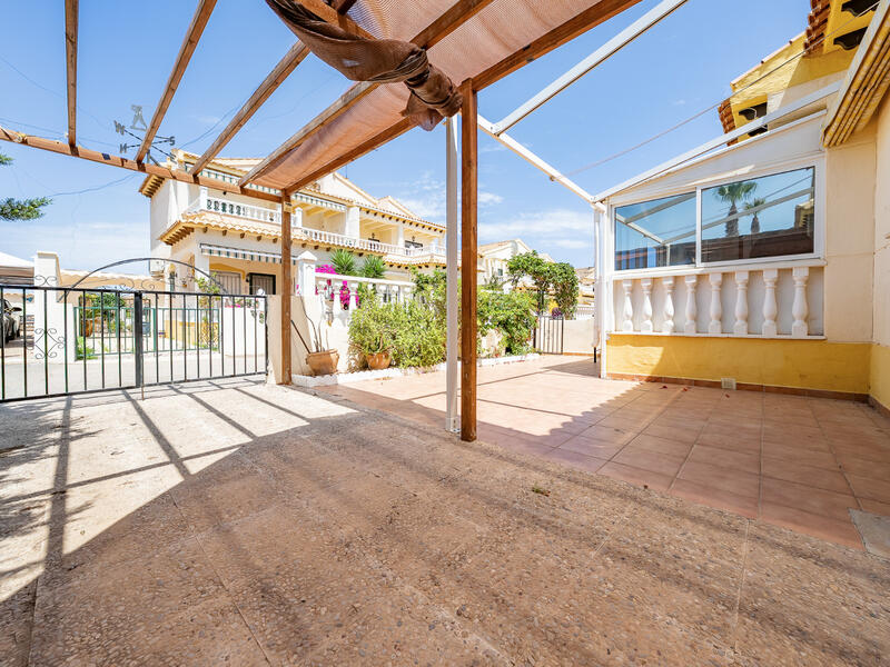 2 Cuarto Villa en venta