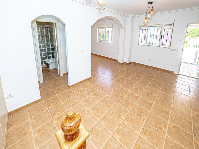 2 Cuarto Villa en venta