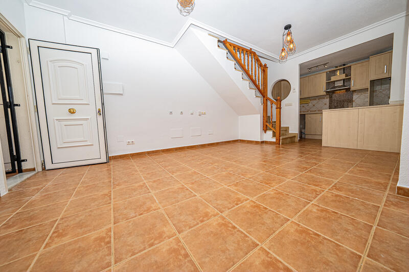 2 Cuarto Villa en venta