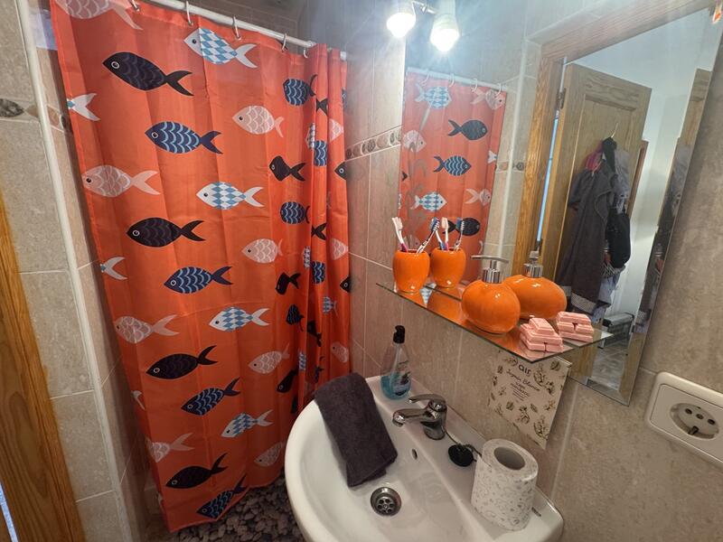 3 slaapkamer Gezinswoning Te koop