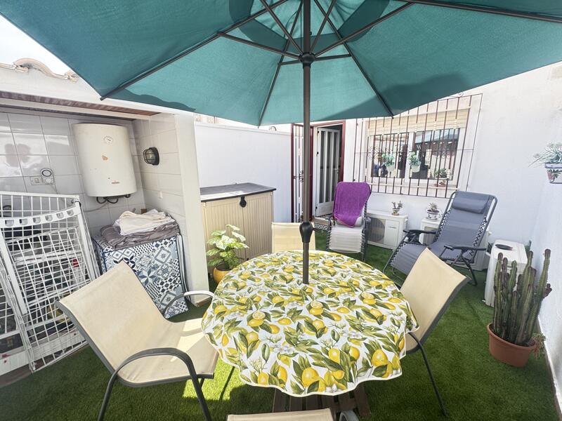 3 slaapkamer Gezinswoning Te koop