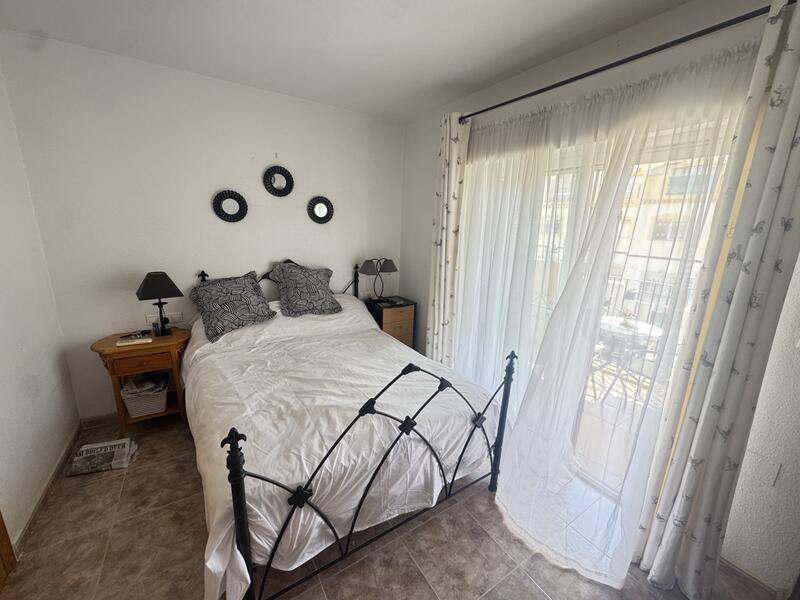 3 slaapkamer Gezinswoning Te koop