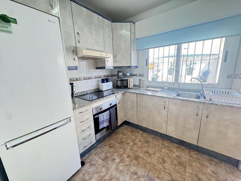 3 slaapkamer Gezinswoning Te koop