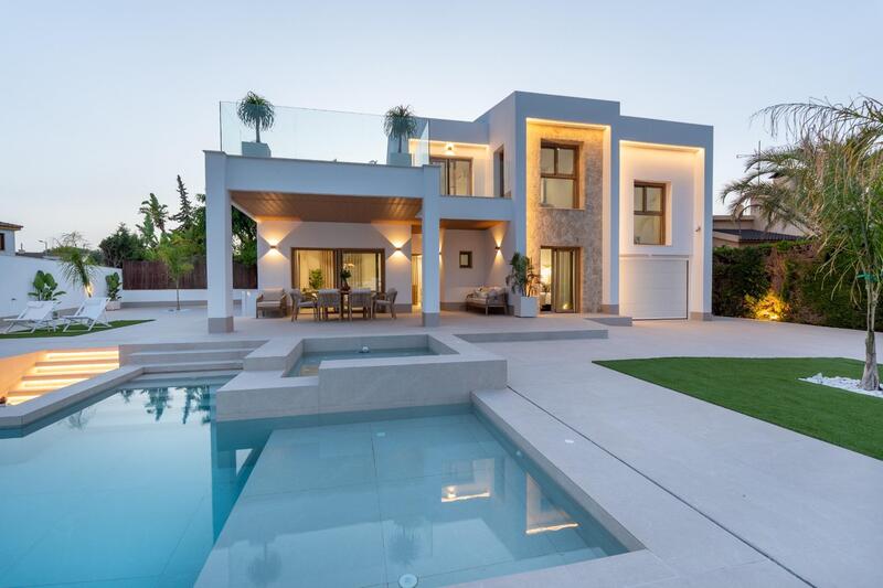 4 bedroom Villa for sale