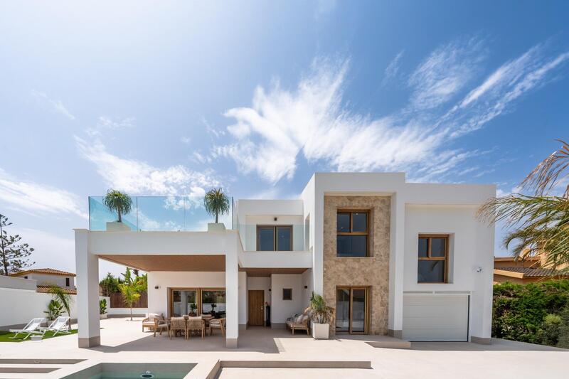 4 bedroom Villa for sale