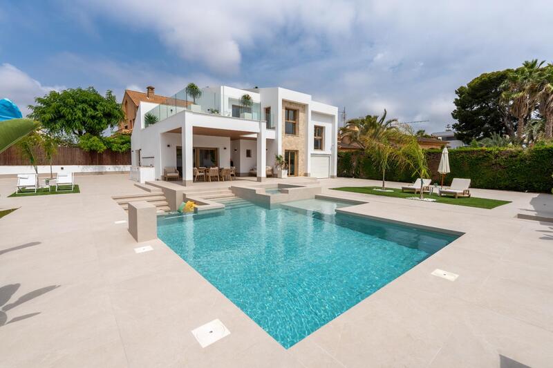 4 bedroom Villa for sale