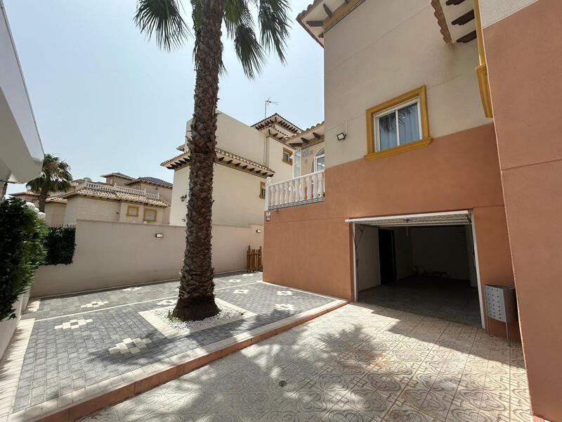 4 slaapkamer Villa Te koop
