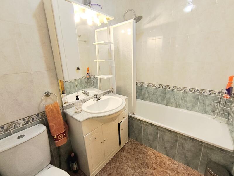 2 спальная комната квартира продается