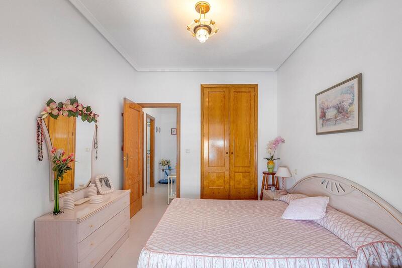 2 bedroom Townhouse for sale