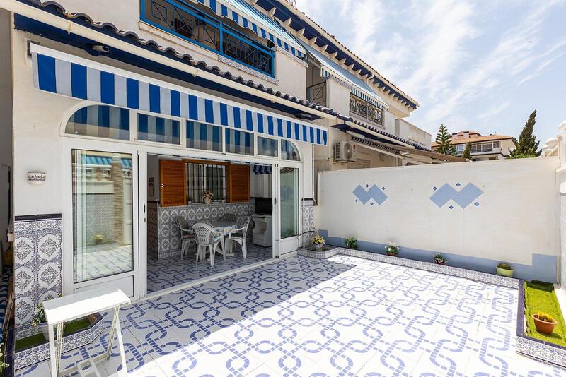 2 bedroom Townhouse for sale