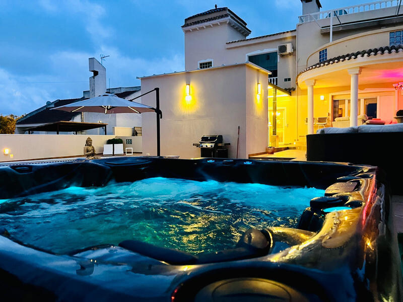 4 slaapkamer Villa Te koop