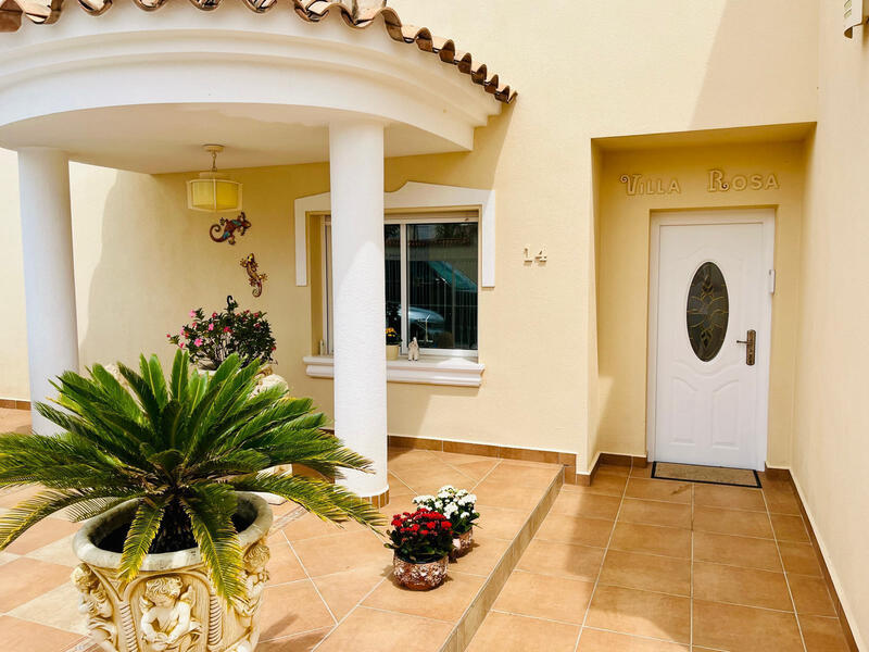 4 slaapkamer Villa Te koop