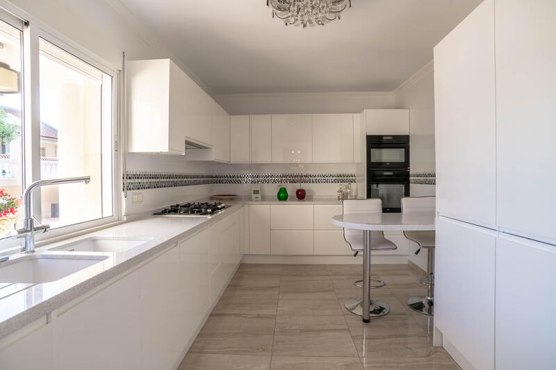 4 slaapkamer Villa Te koop