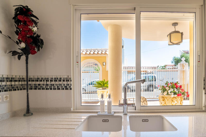 4 slaapkamer Villa Te koop