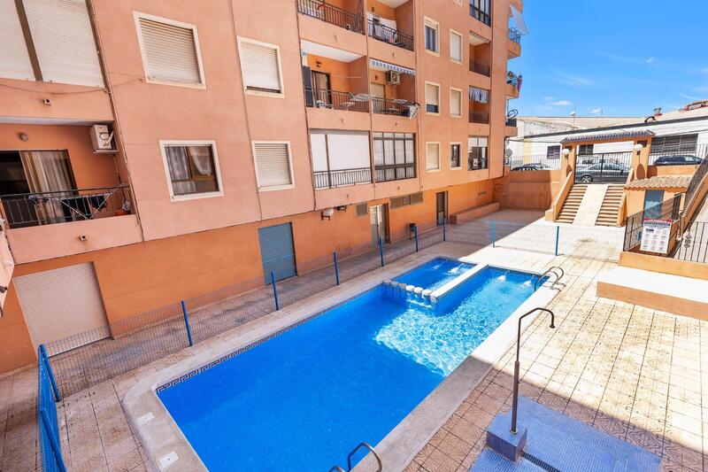 Apartamento en venta en Torrevieja, Alicante