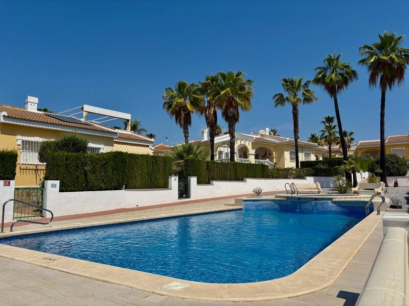 городская тюрьма продается в Ciudad Quesada, Alicante