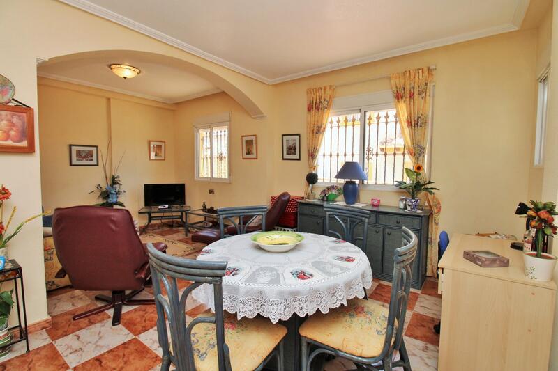 2 bedroom Townhouse for sale