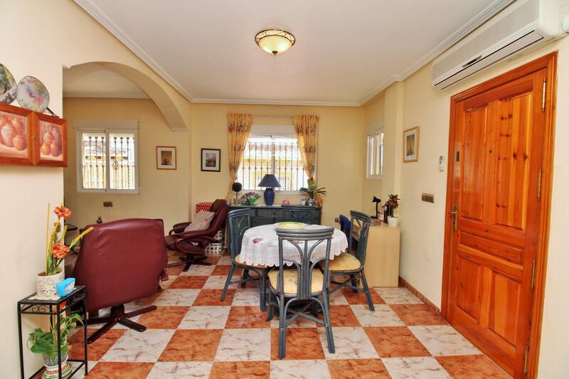 2 bedroom Townhouse for sale
