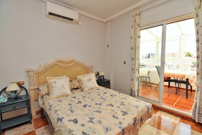 2 bedroom Townhouse for sale