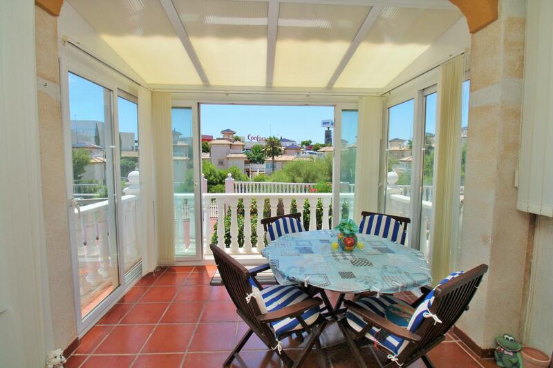 2 bedroom Townhouse for sale