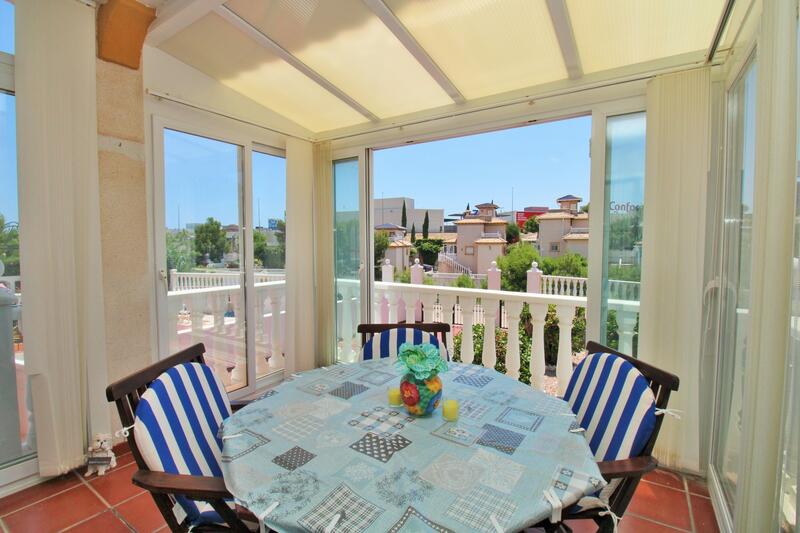 2 bedroom Townhouse for sale