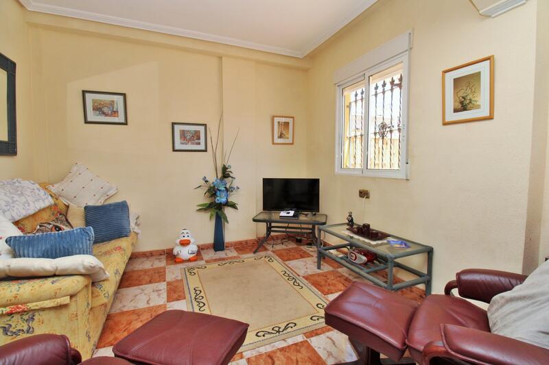 2 bedroom Townhouse for sale