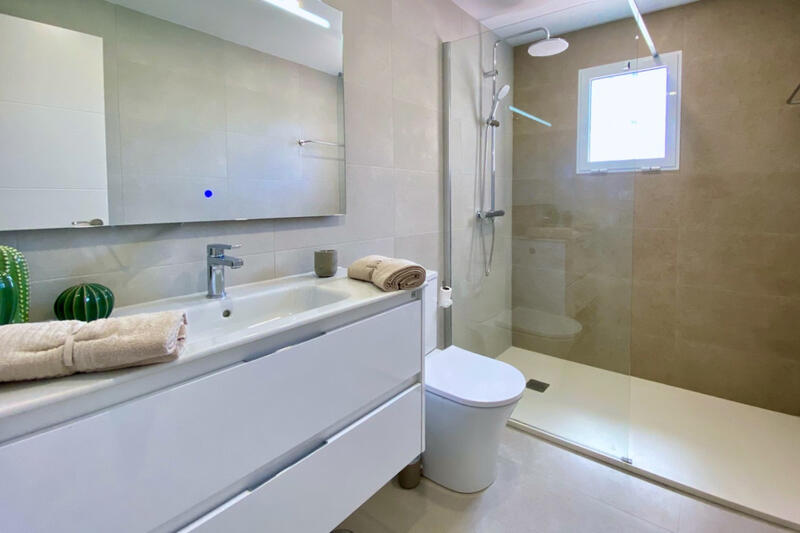 4 Cuarto Adosado en venta