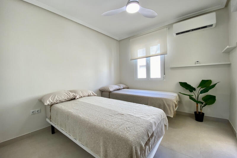 4 Cuarto Adosado en venta