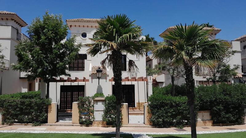 вилла продается в Algorfa, Alicante