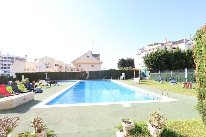 Local Comercial en venta en Orihuela Costa, Alicante
