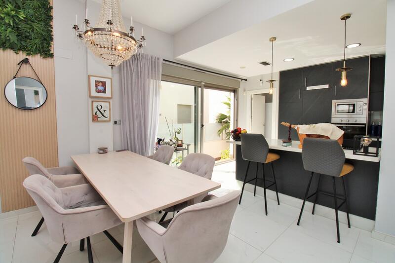 5 bedroom Villa for sale
