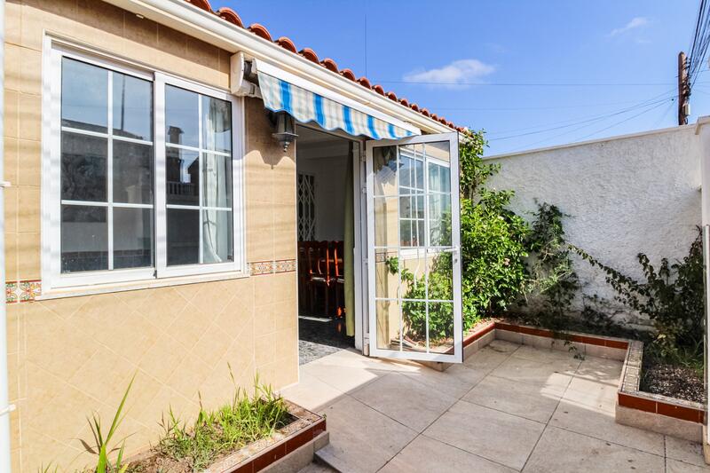 2 Cuarto Villa en venta