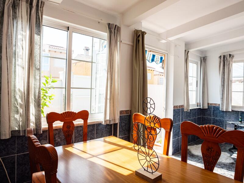 2 Cuarto Villa en venta