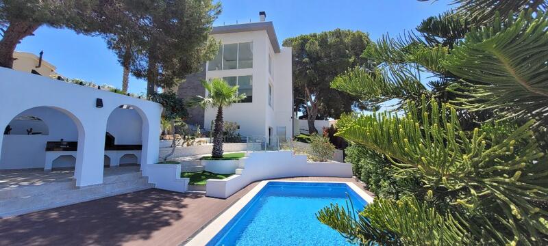 Villa for sale in Los Balcones, Alicante
