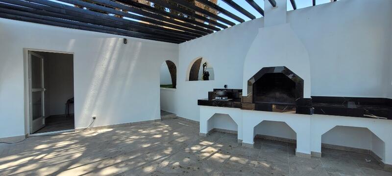 6 bedroom Villa for sale