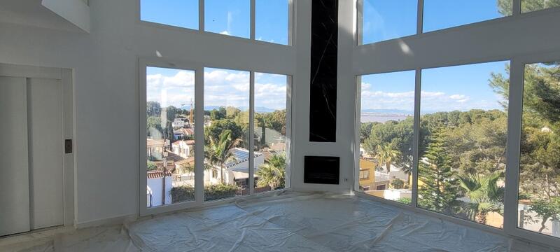 6 bedroom Villa for sale
