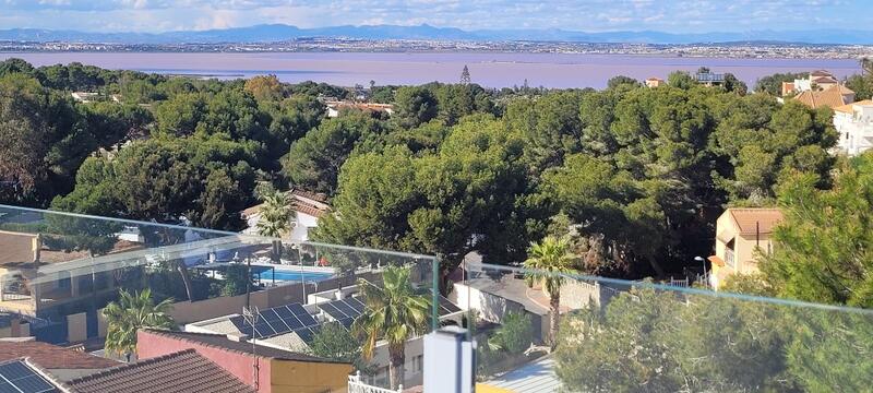 6 bedroom Villa for sale