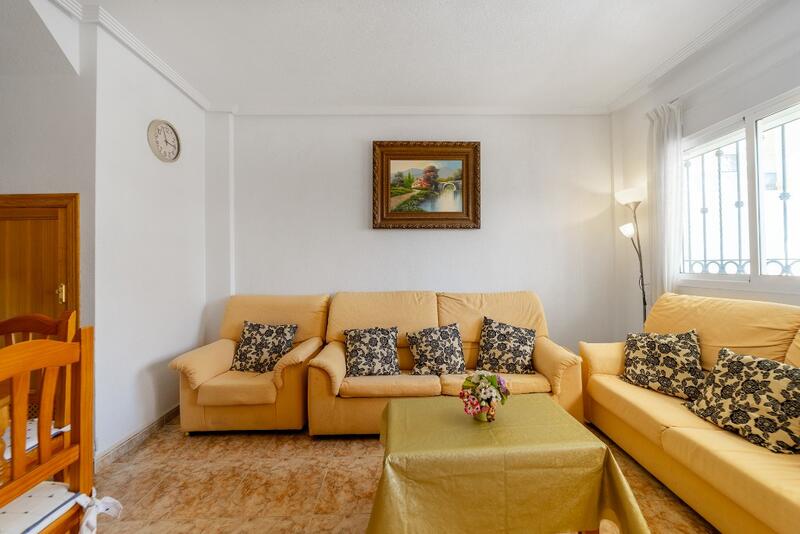 2 bedroom Townhouse for sale