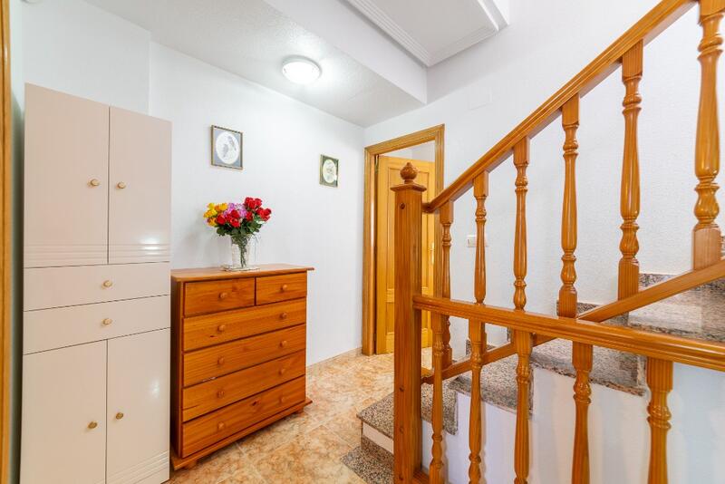 2 bedroom Townhouse for sale