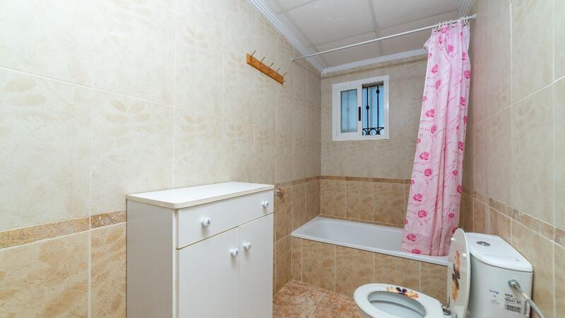 2 bedroom Townhouse for sale