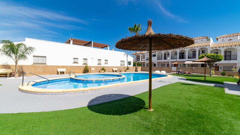 2 bedroom Townhouse for sale