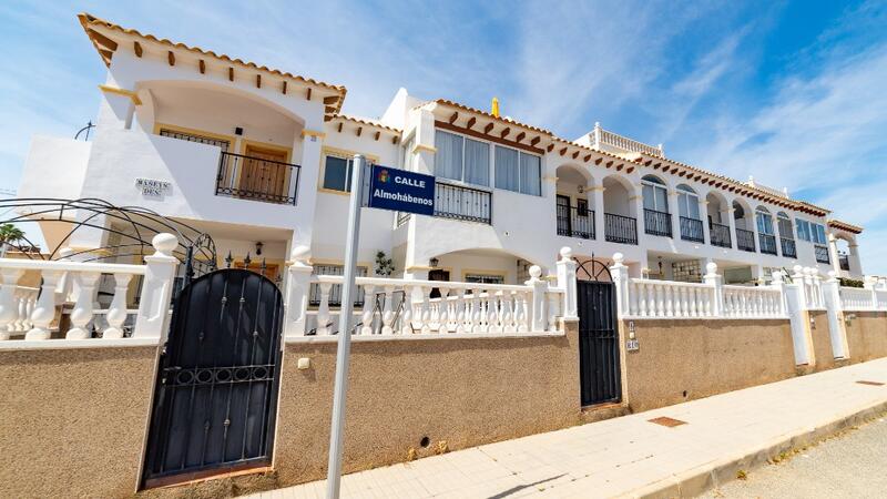 2 bedroom Townhouse for sale