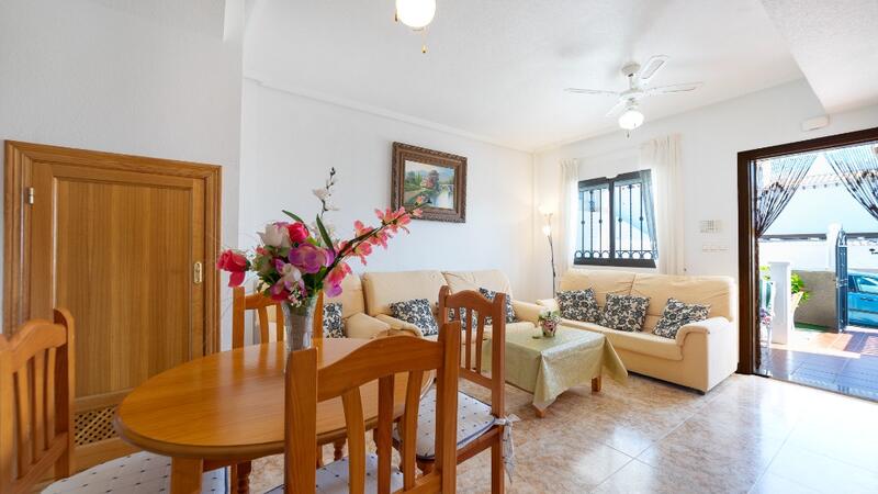 2 bedroom Townhouse for sale
