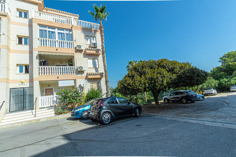 1 bedroom Apartment for sale