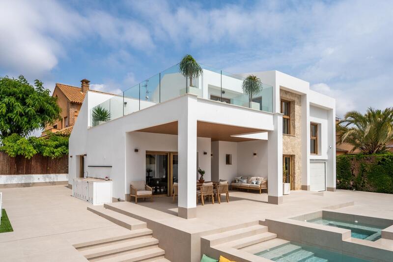 4 bedroom Villa for sale