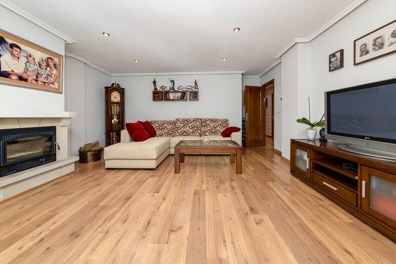 6 Cuarto Villa en venta