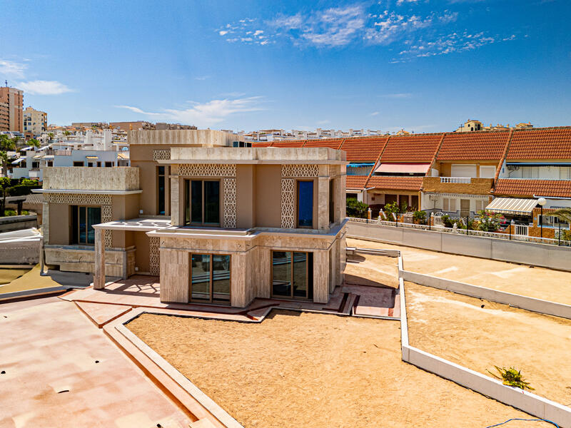 Villa for sale in La Mata, Alicante